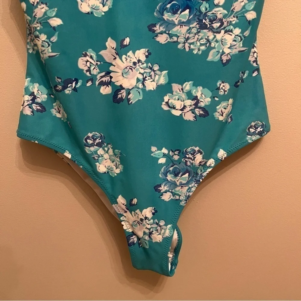 Cupshe One Piece Blue Floral Swimsuit Ruffle Sleeves Beach Cruise Resort Size S
